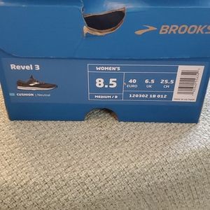 Womens Brooks Revel 3